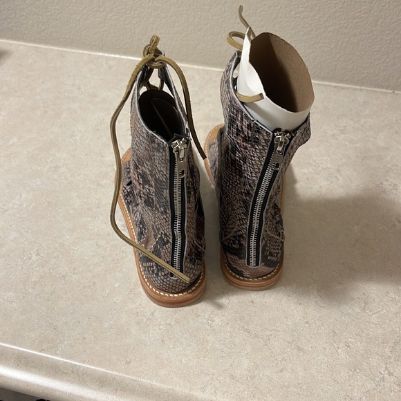 Freebird Caesar - EUC - Picture 7 of 8